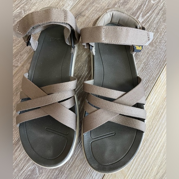 Teva sandals. Women size 7 - Picture 1 of 3